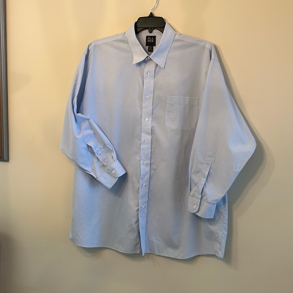 JOS A BANK TRAVELER TRADITIONAL FIT 18 33 BLUE CHECKED